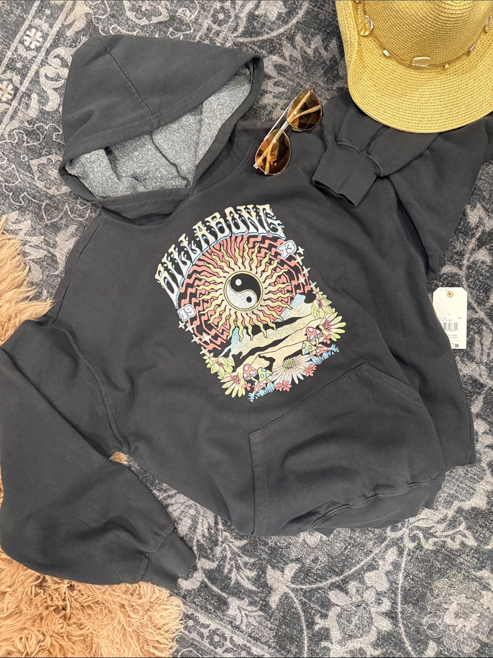 Billabong Black Graphic Hoodie with Sun & Yin Yang Design *NWT Sz. Sm Oversized